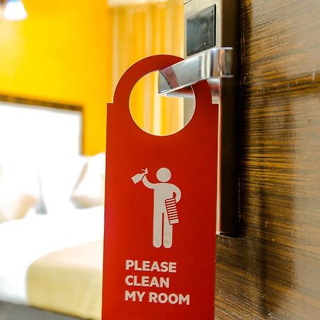 Oyo 9326 Om Sai Residency Hotel Bombaj Zewnętrze zdjęcie
