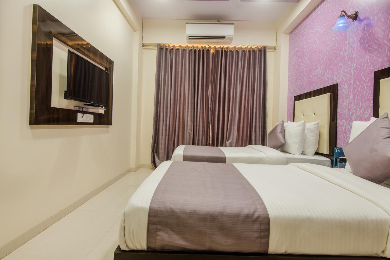 Oyo 9326 Om Sai Residency Hotel Bombaj Zewnętrze zdjęcie
