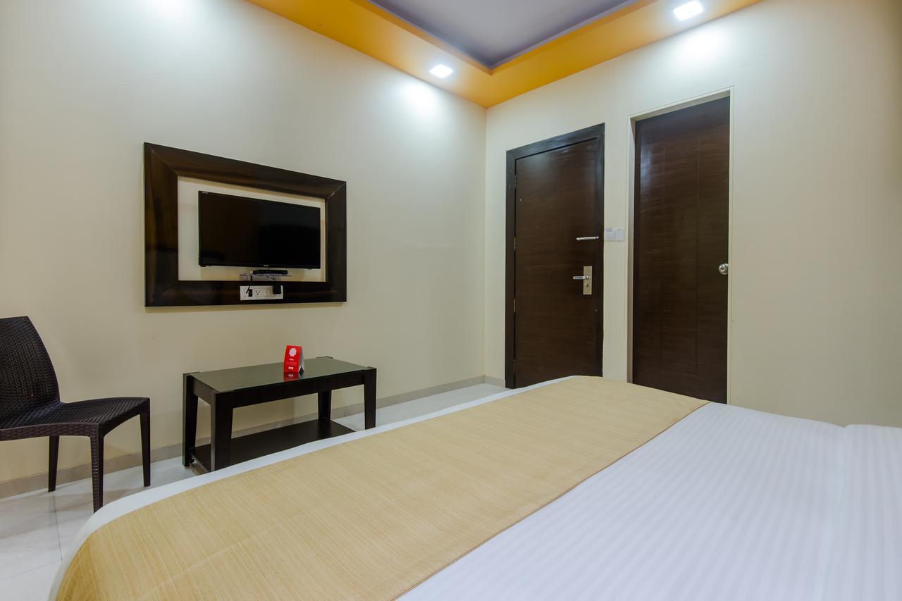 Oyo 9326 Om Sai Residency Hotel Bombaj Zewnętrze zdjęcie