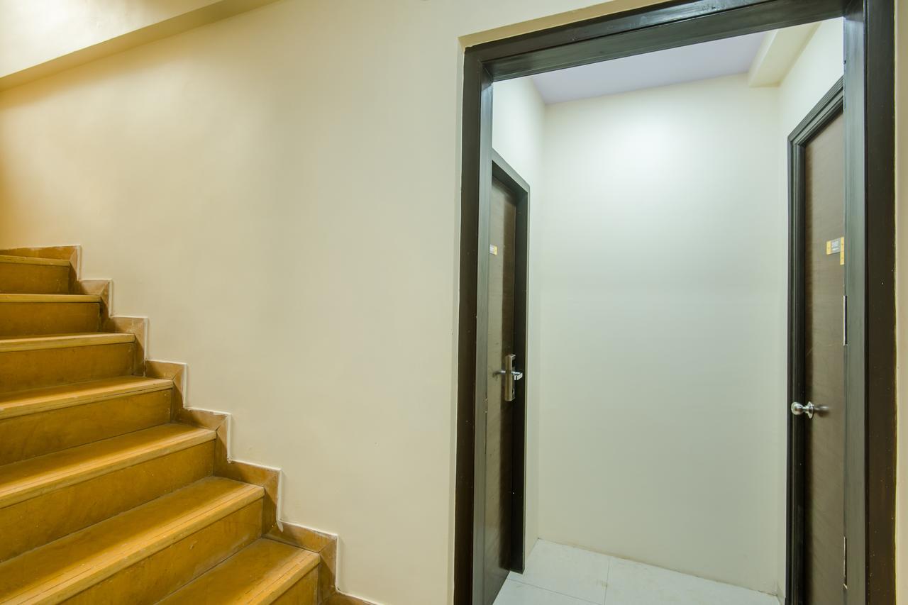 Oyo 9326 Om Sai Residency Hotel Bombaj Zewnętrze zdjęcie