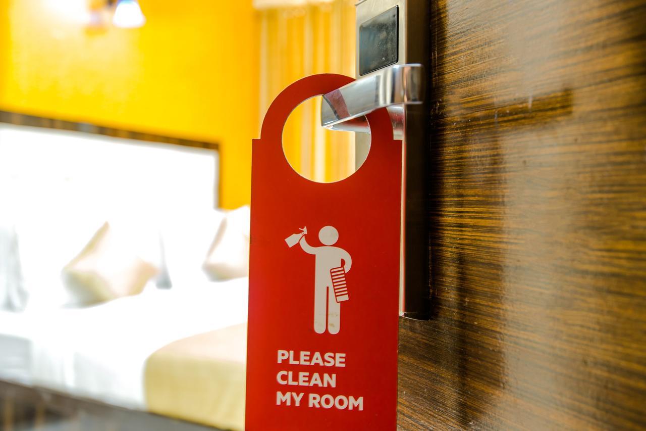 Oyo 9326 Om Sai Residency Hotel Bombaj Zewnętrze zdjęcie