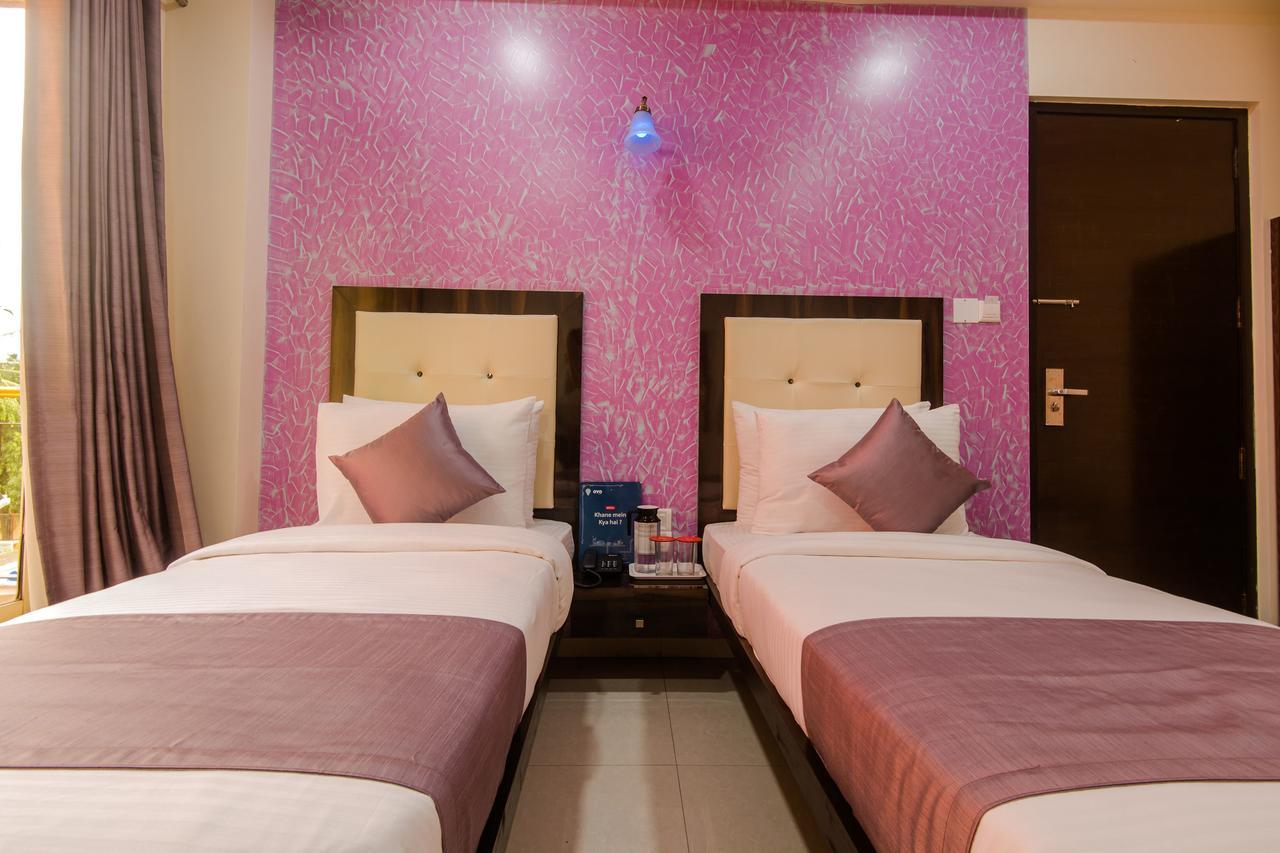 Oyo 9326 Om Sai Residency Hotel Bombaj Zewnętrze zdjęcie
