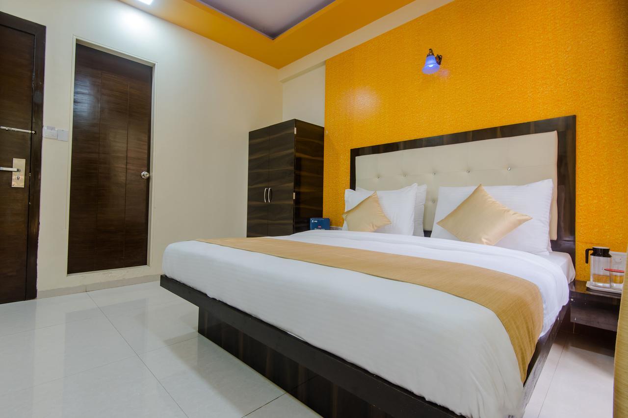 Oyo 9326 Om Sai Residency Hotel Bombaj Zewnętrze zdjęcie