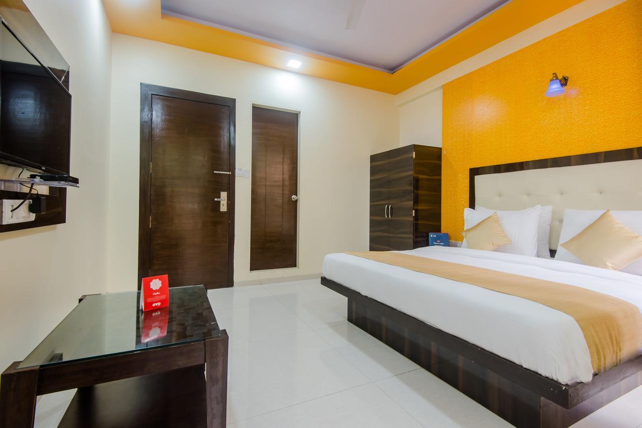 Oyo 9326 Om Sai Residency Hotel Bombaj Zewnętrze zdjęcie